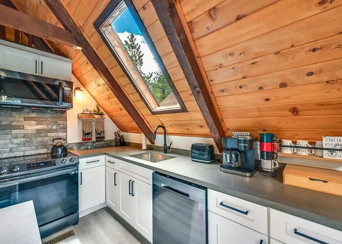 Deck & Grill: A-frame In Munds Park! Ferienhaus