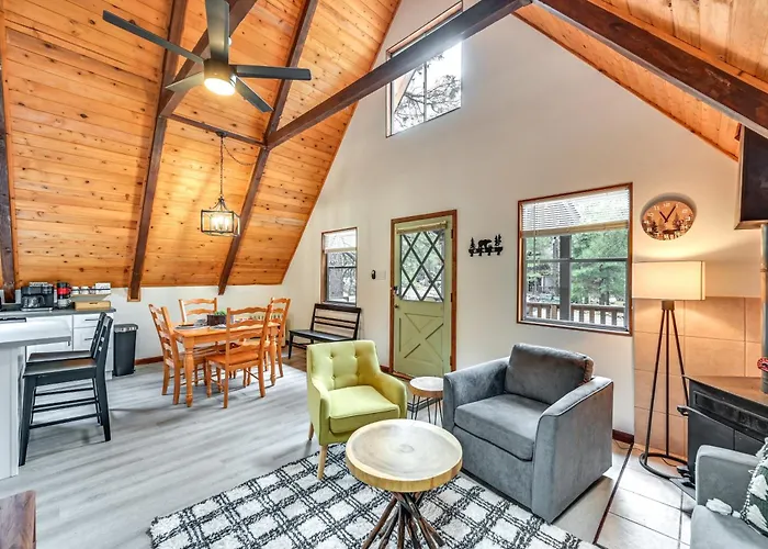 Deck & Grill: A-frame In Munds Park!